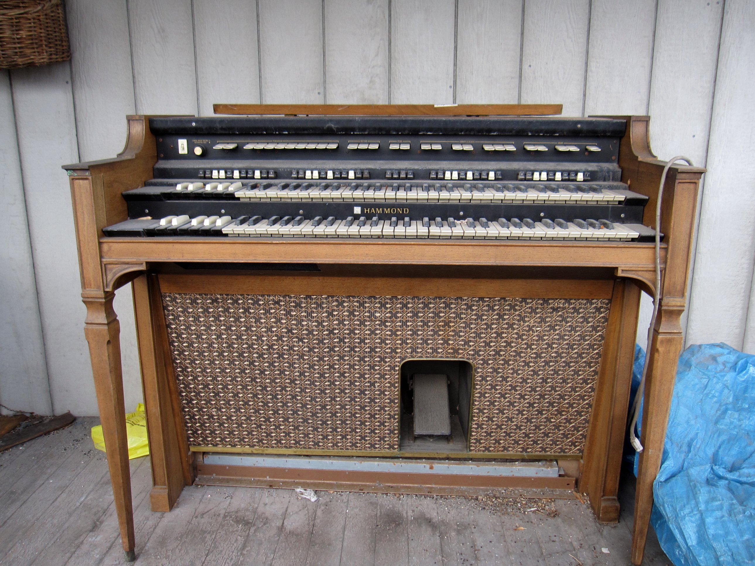 Hammond organ serial lookup
